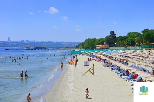 شاطئ كاديكوي في اسطنبول